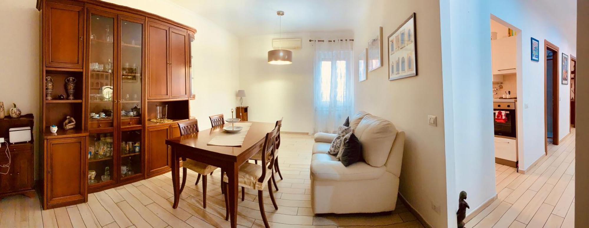 Apartment Family In Rom